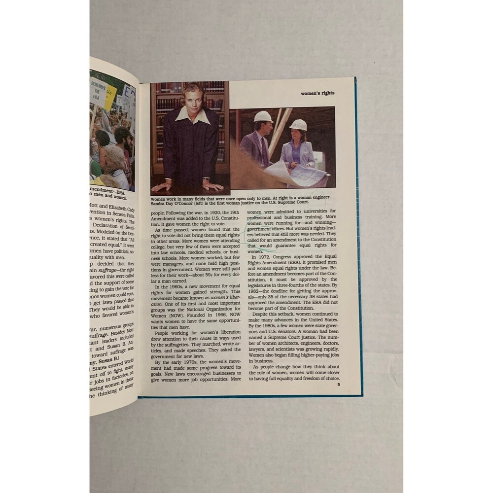 The Golden Book Encyclopedia Volume 20 - Picture 5 of 5